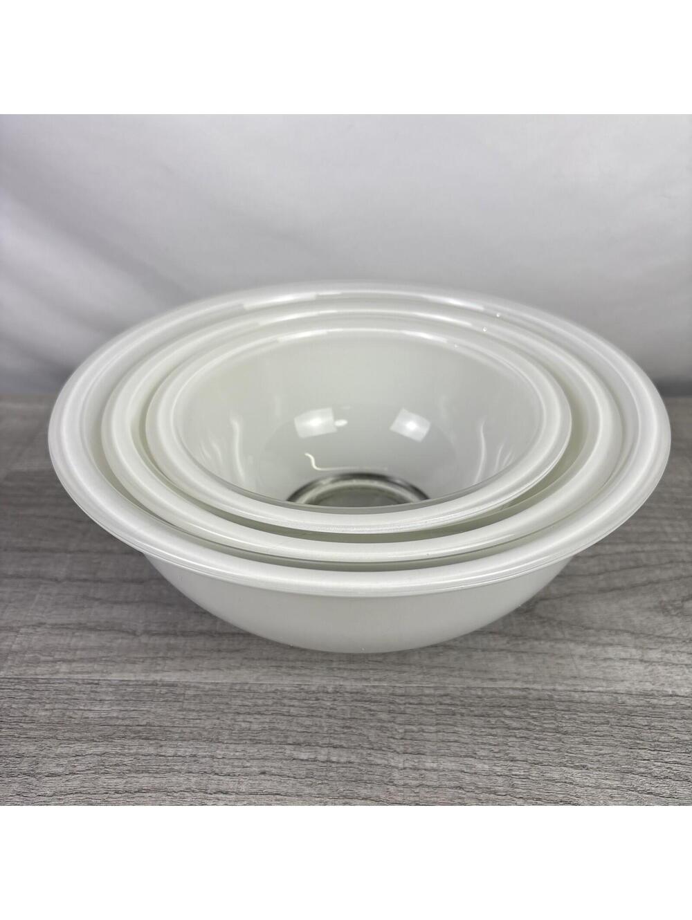 Vintage Pyrex White Opal Nesting Mixing Bowls Set of 3 - 322 323 325